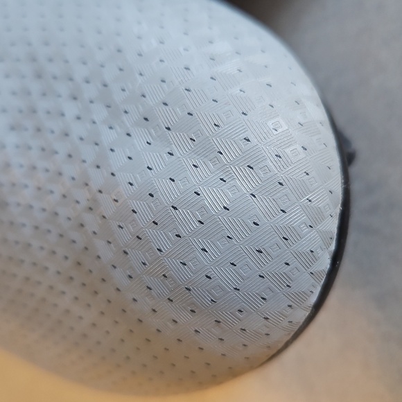 DSG Soccer Cleats - Picture 4 of 12